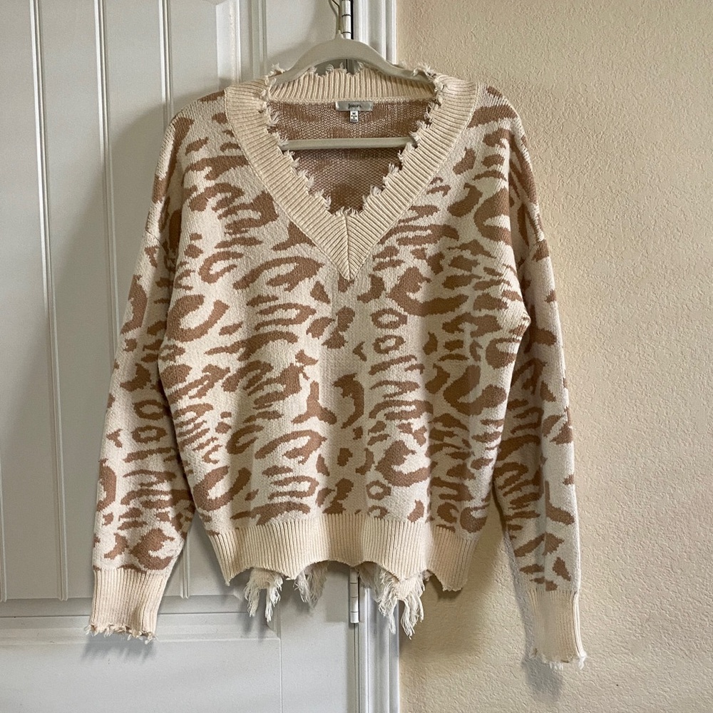 BNWT- Jodifl Leopard Print V-Neck Sweater-Sz M